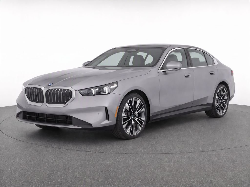Certified Used 2026 Oxide Grey Met BMW xDrive40 image 7