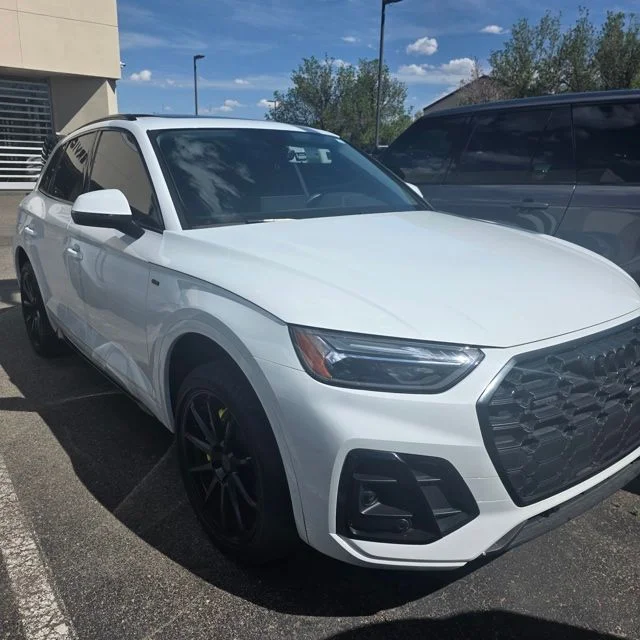 2023 Audi Q5 45 Premium's photo