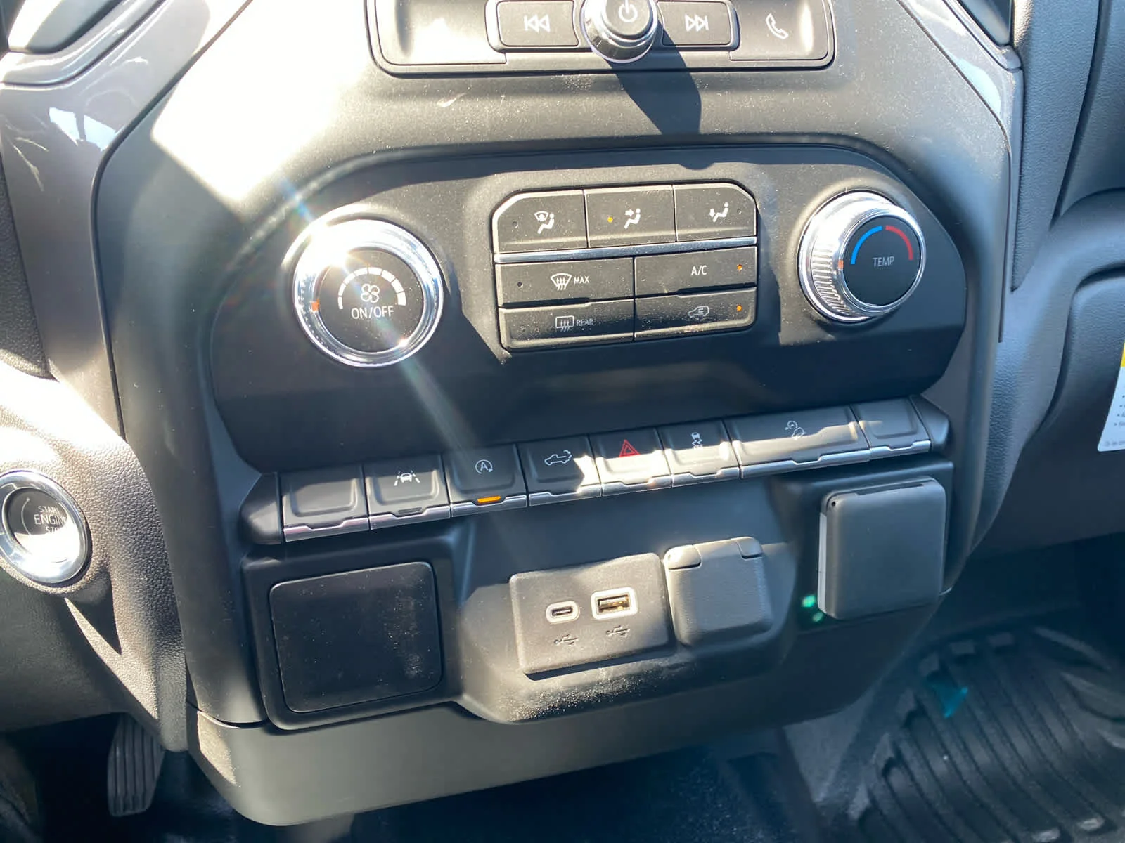 New 2026 Onyx Black GMC Pro image 18