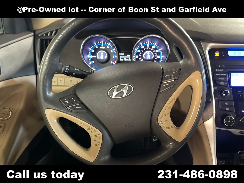Used 2013 Red Hyundai GLS image 20