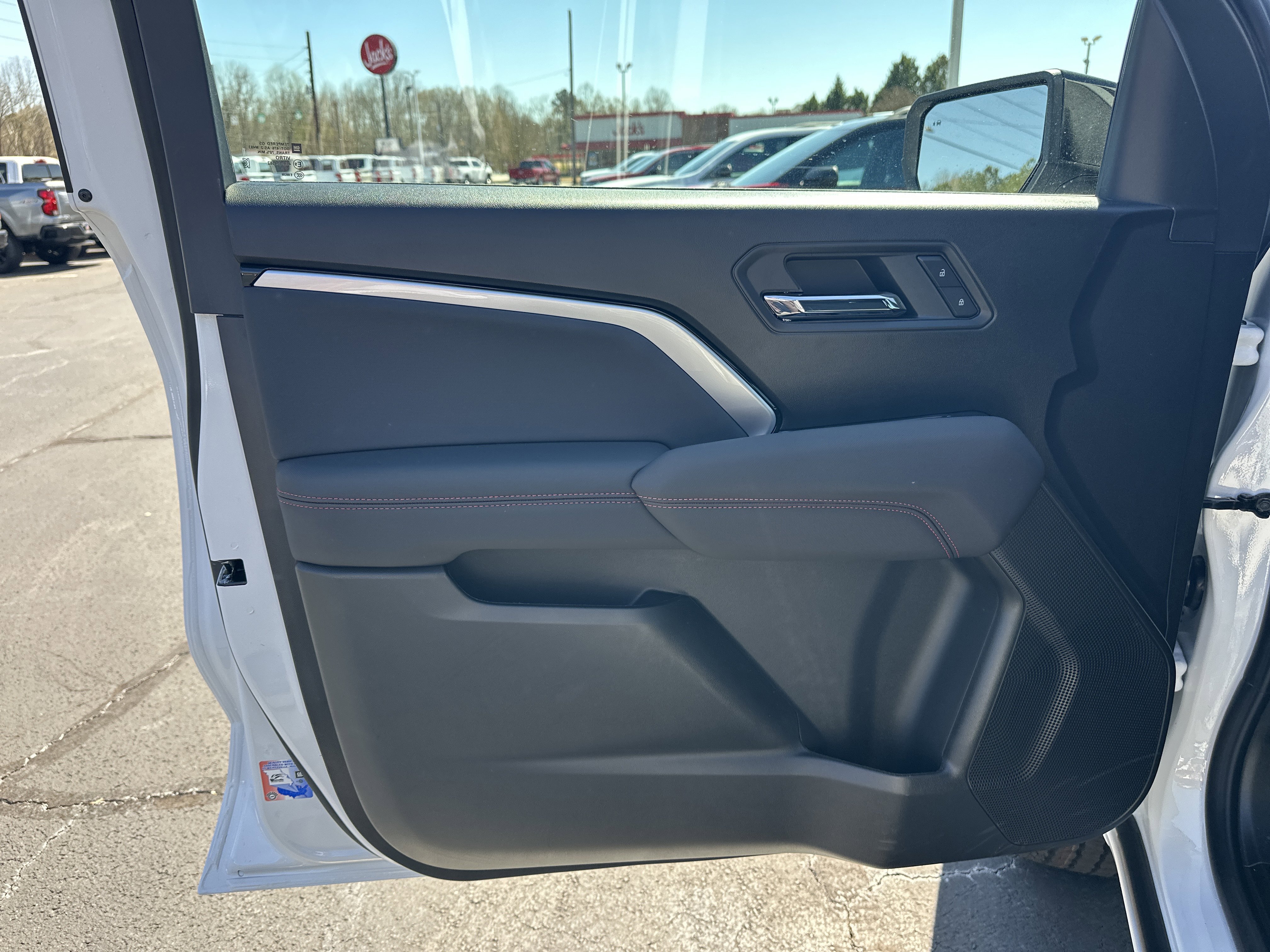 2026 Chevrolet Colorado Z71 - Photo 11