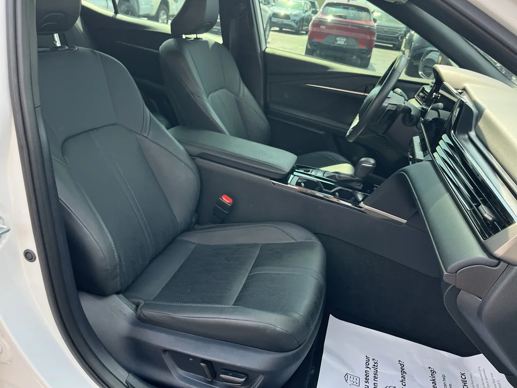 Certified Used 2025 Wind Chill Pearl Toyota XSE image 18