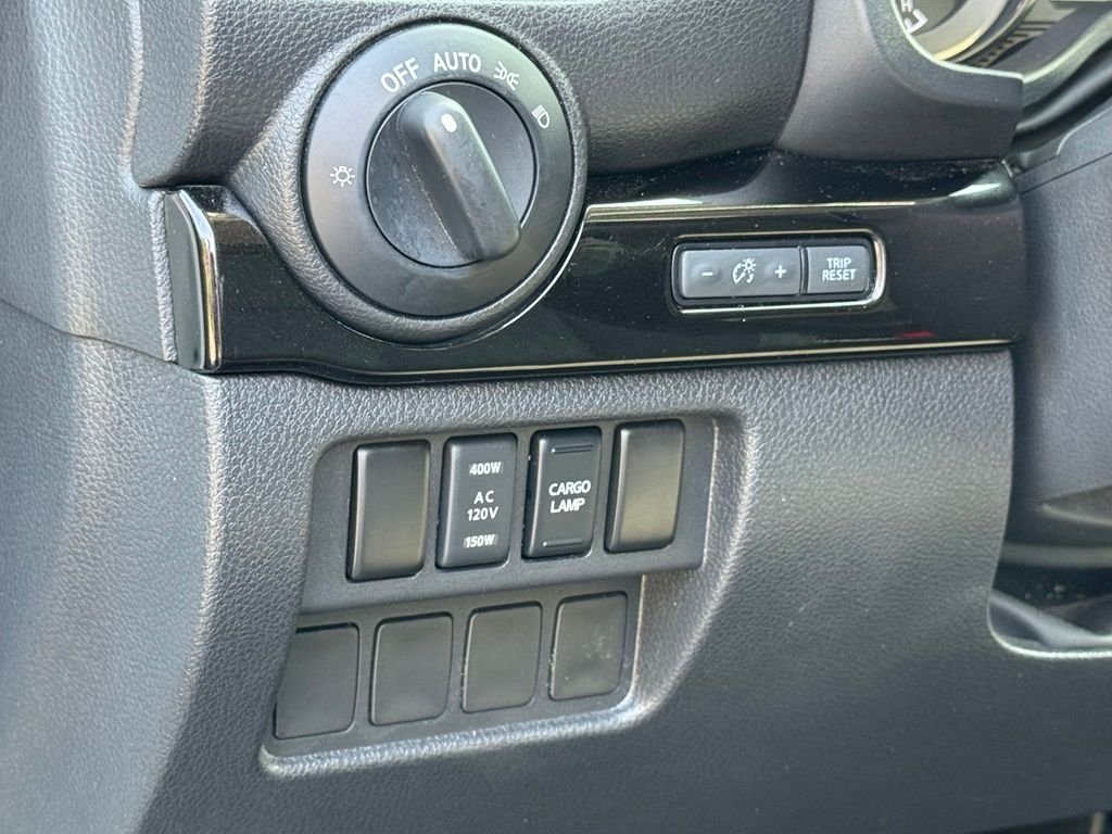 Used 2018 White Nissan SV image 19