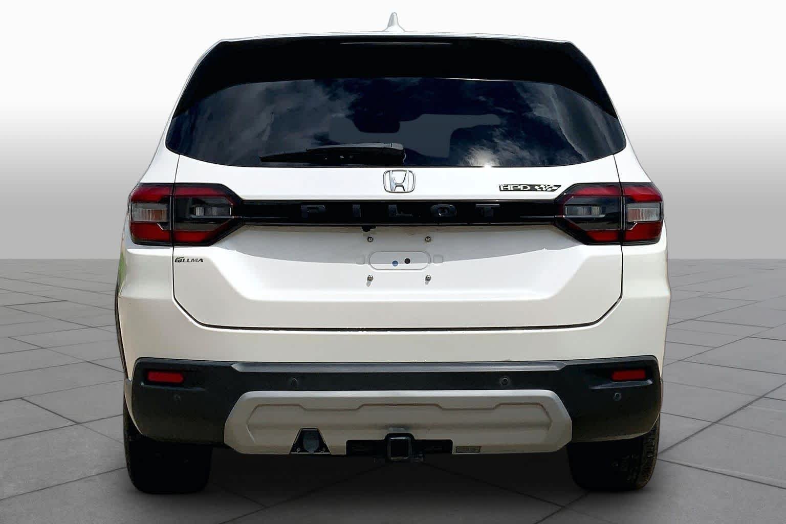 Certified Used 2023 Platinum White Pearl Honda EX-L 7 Passenger image 5