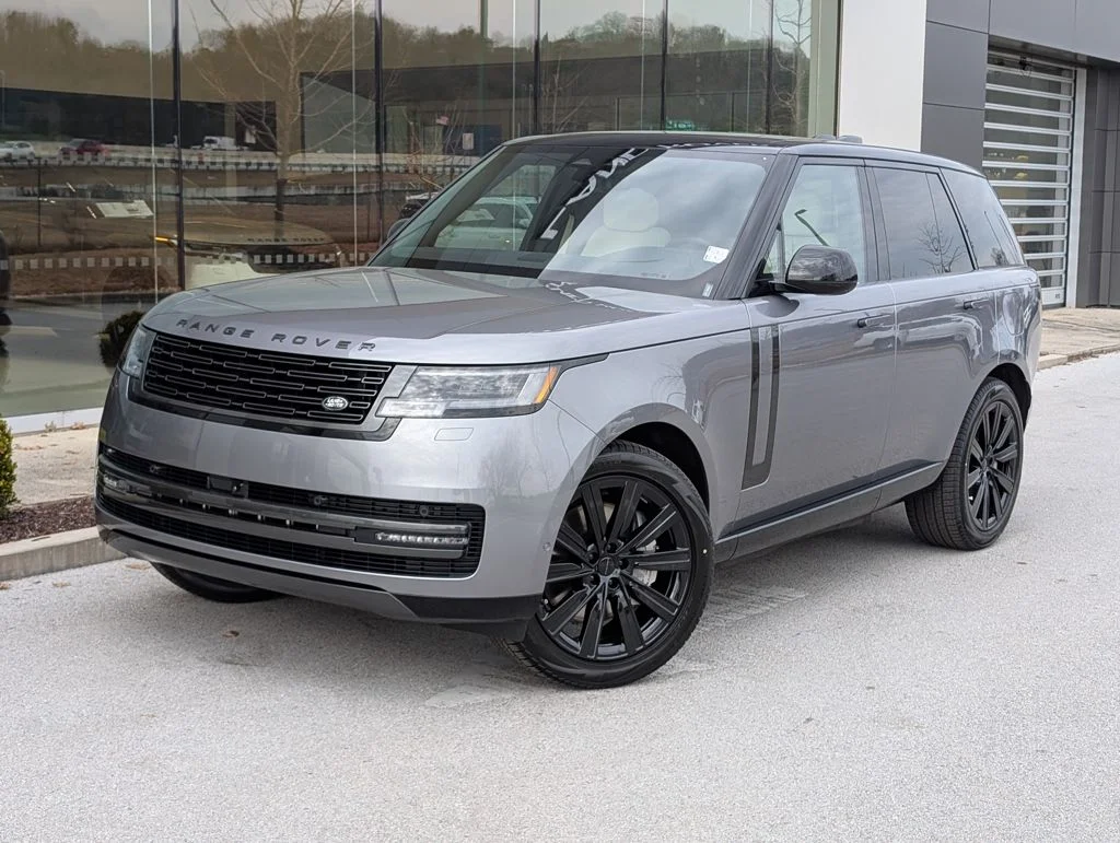 New 2026 Eiger Grey Land Rover SE image 2