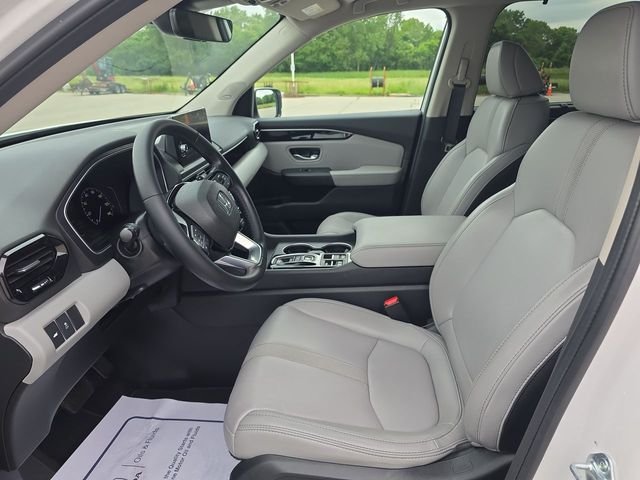 2025 Honda Pilot Touring - Photo 18