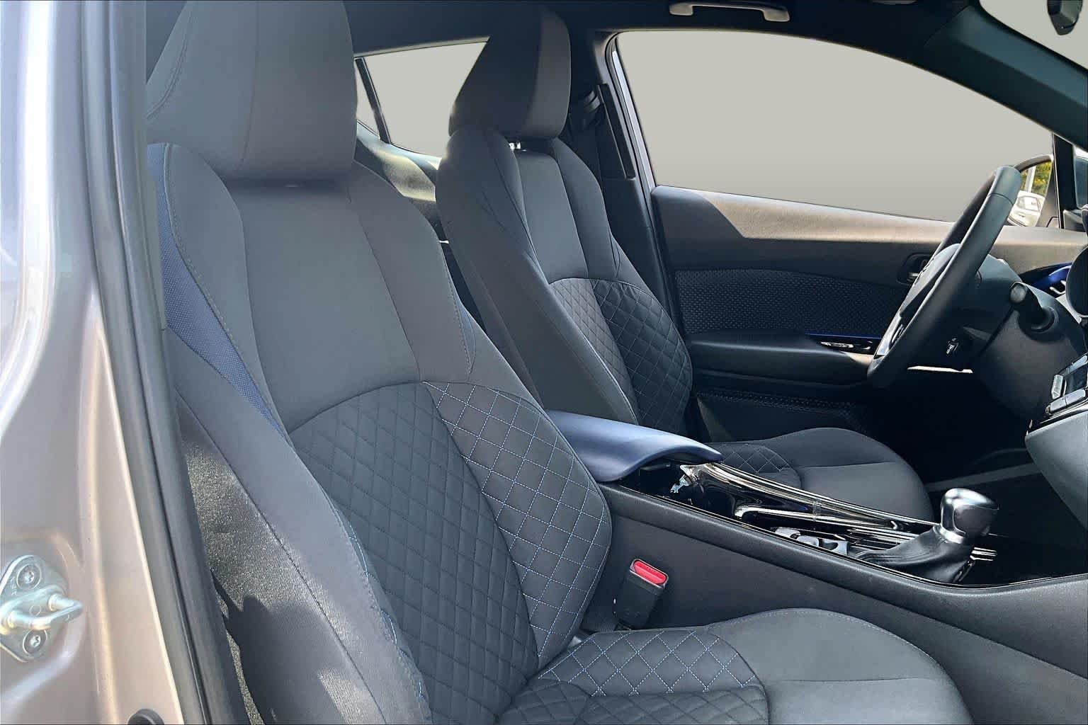 Used 2020 Silver Knockout Metallic Toyota XLE image 9