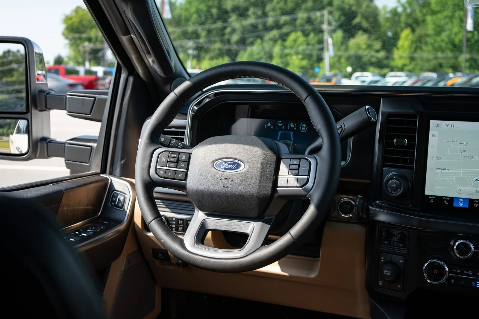 New 2026 Star White Metallic Tri-Coat Ford F-250® Lariat® image 39