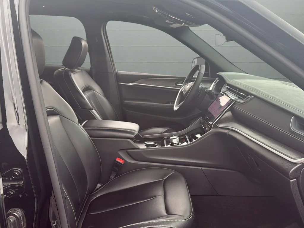 Certified Used 2025 Black Jeep Limited image 15
