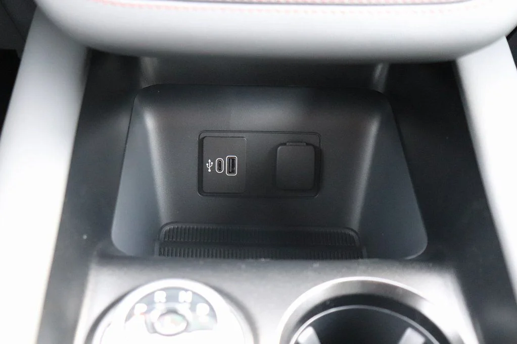 New 2026 Star White Metallic Tri-Coat Ford Active image 26