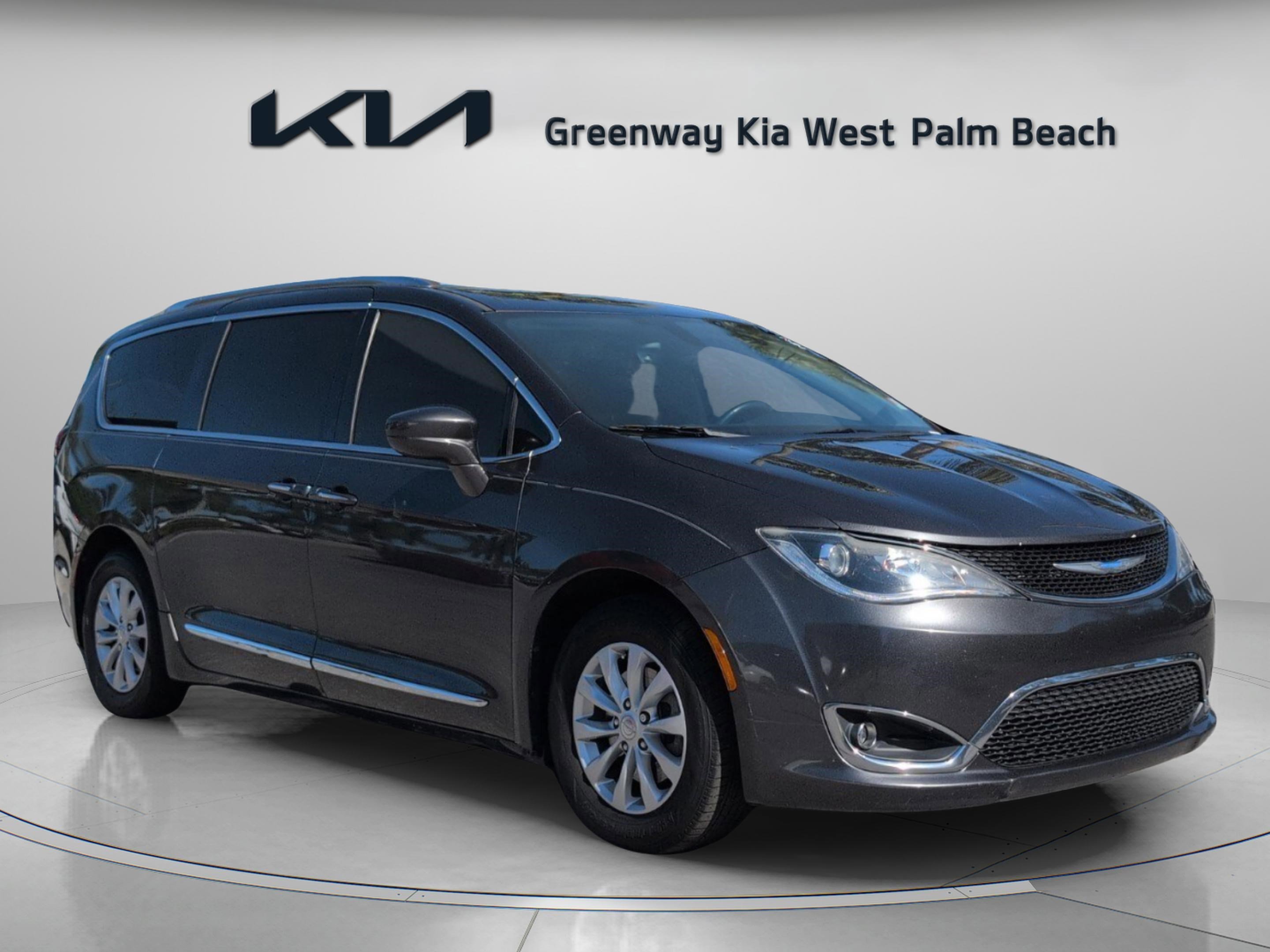 2018 Chrysler Pacifica Touring L Plus