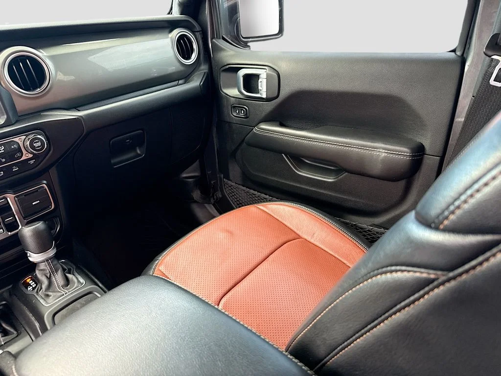 Used 2022 Gray Jeep Unlimited Sahara image 26