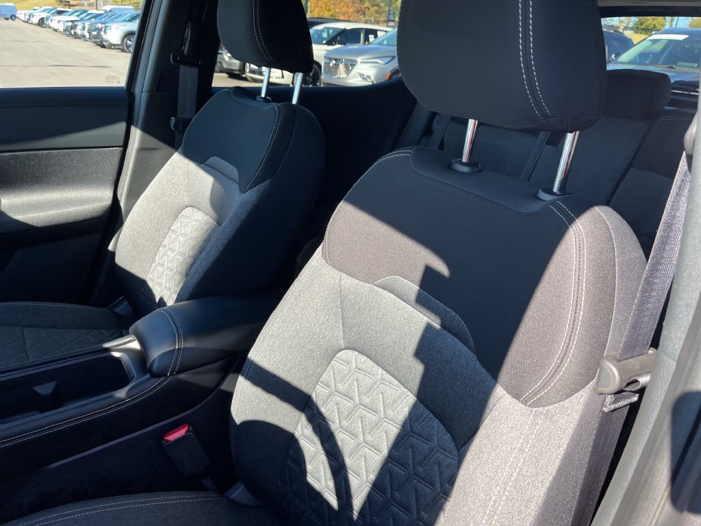 Used 2025 Gray Nissan SV image 12