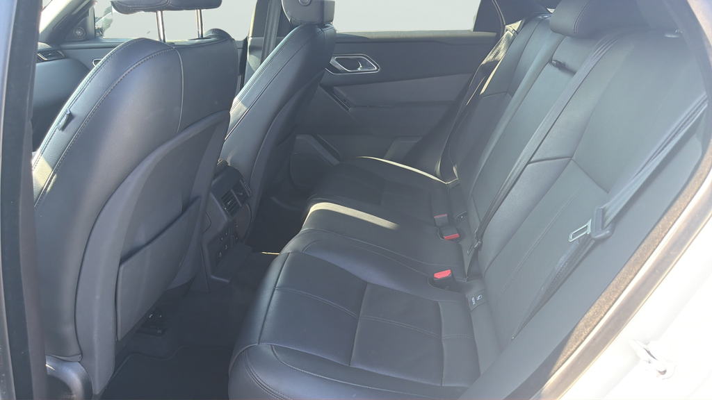 Used 2025 Fuji White Land Rover Dynamic SE image 18