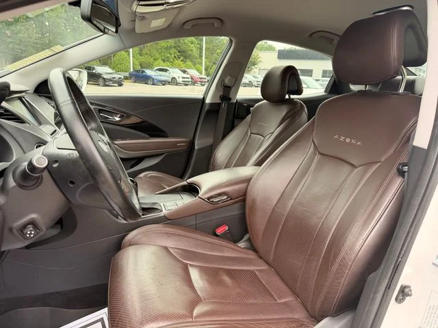 Used 2014 White Pearl Hyundai Limited image 11