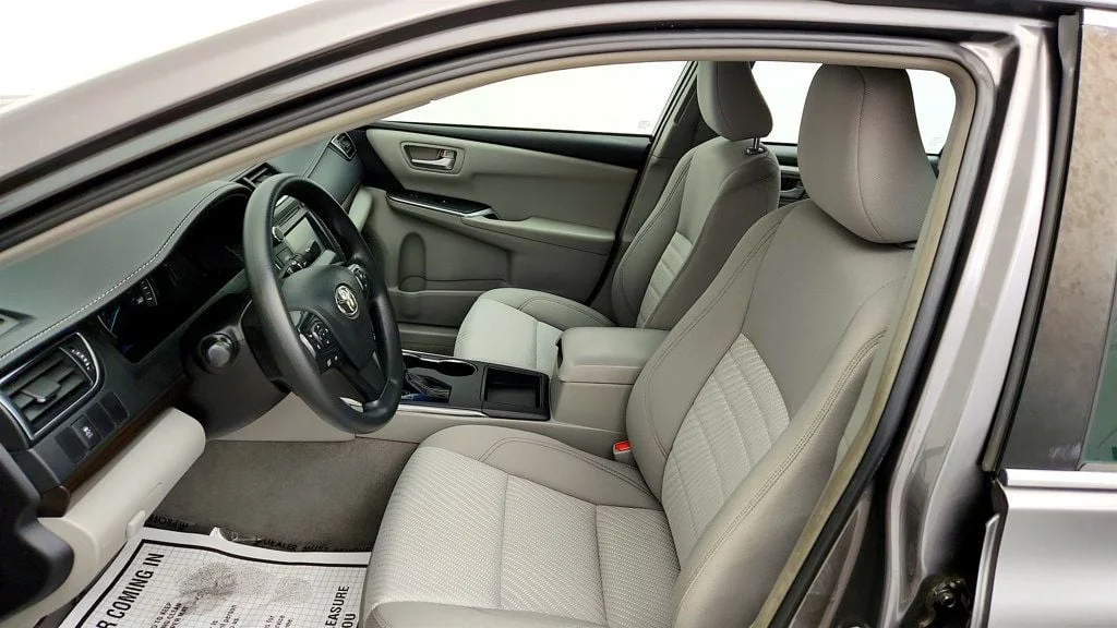 Used 2015 Predawn Gray Mica Toyota 4dr Sedan I4 Automatic LE image 19