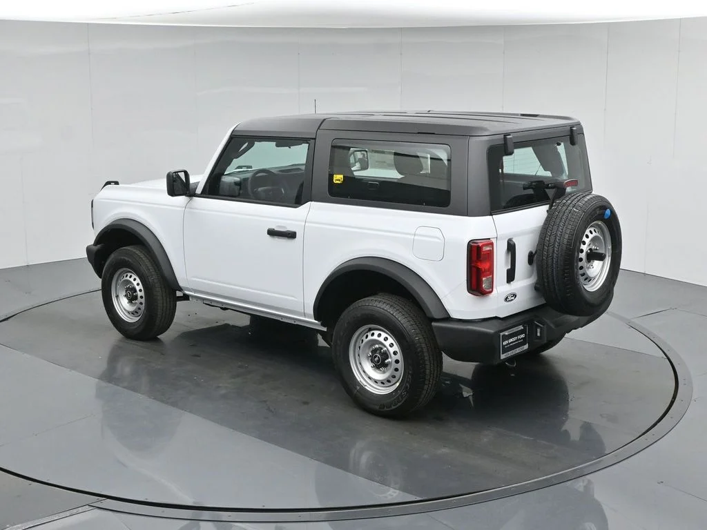 New 2026 Oxford White Ford Base image 38