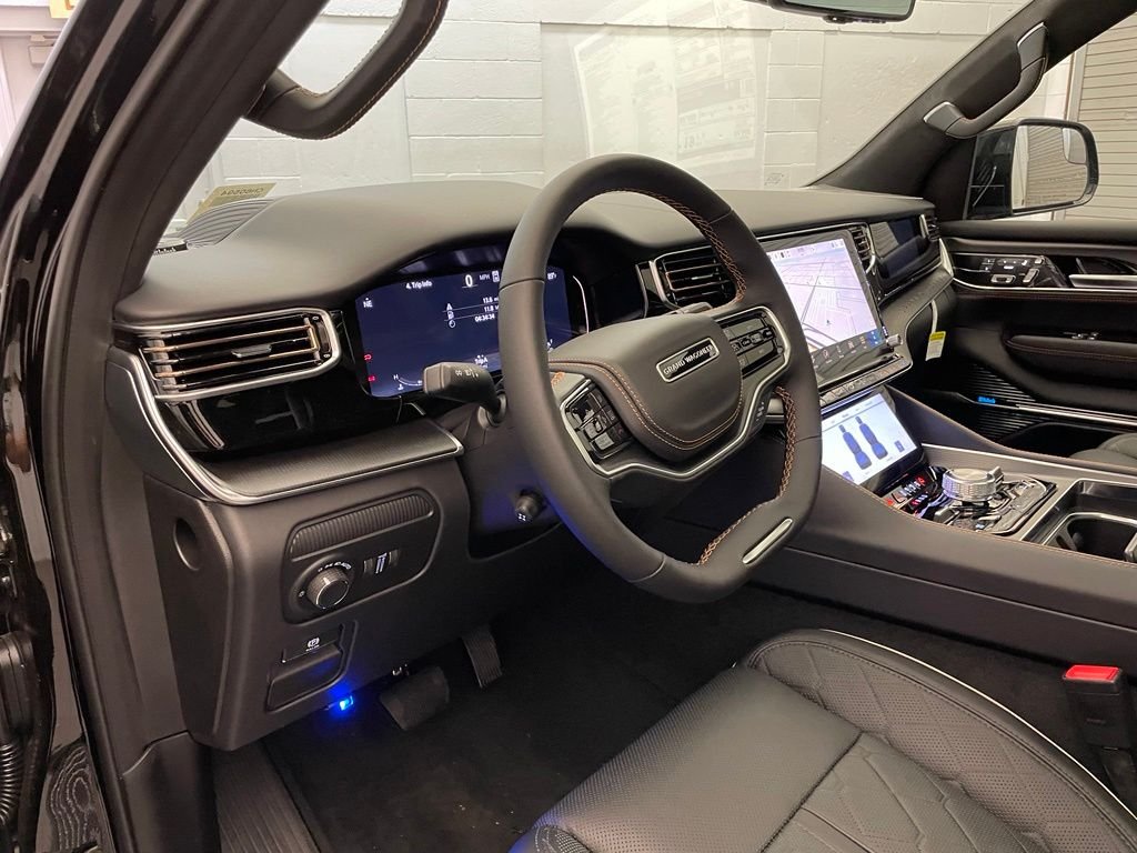 New 2026 High Gloss Black Jeep Summit Reserve image 23