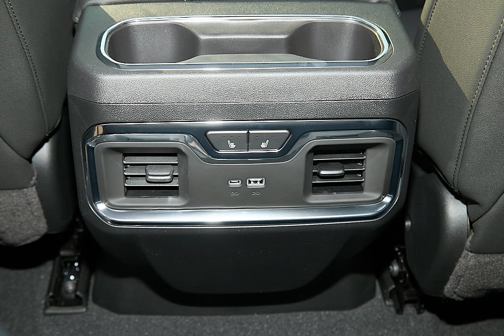 New 2026 Sterling Metallic GMC SLT image 38