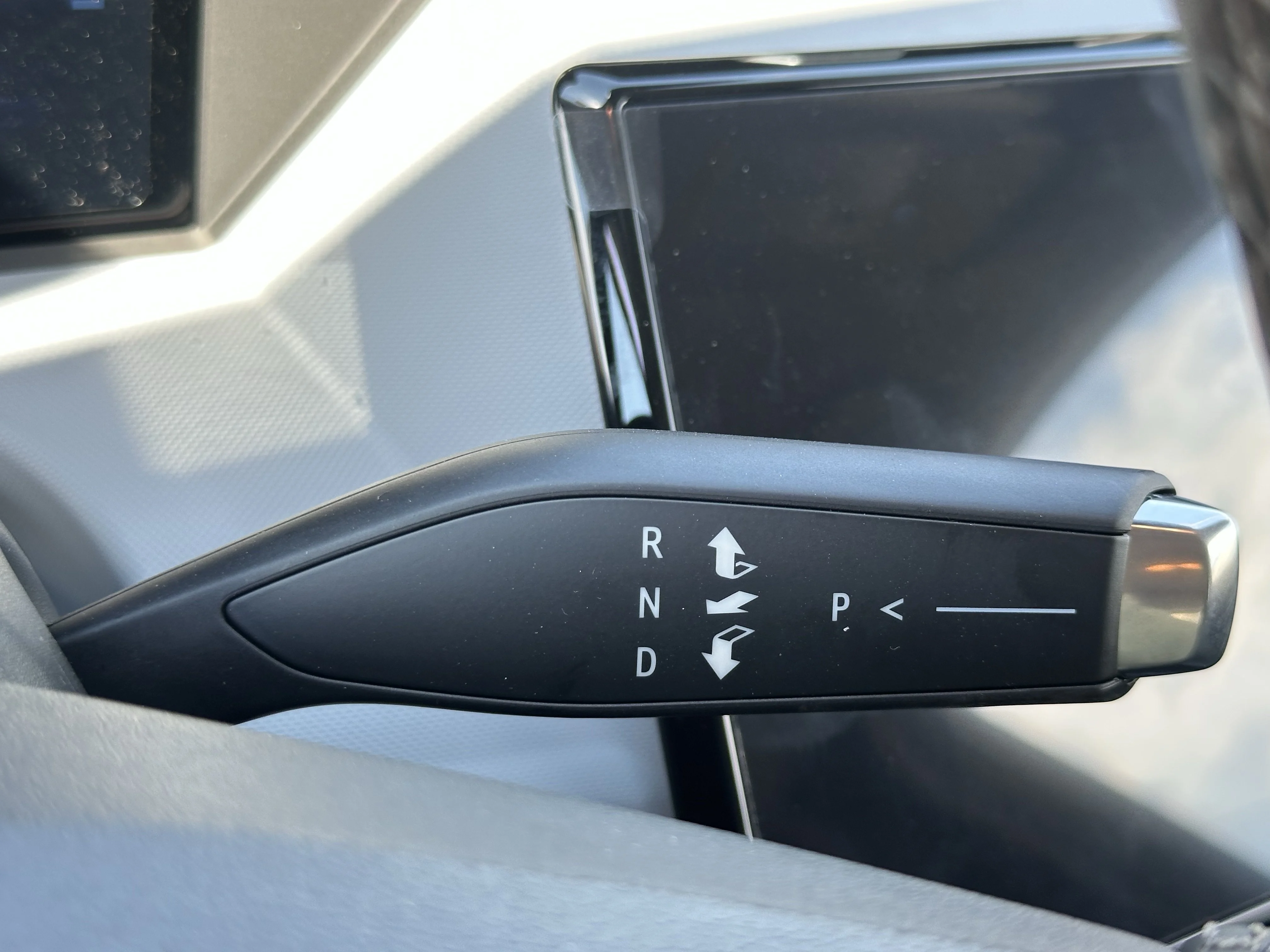 New 2027 Summit White Chevrolet LT image 16