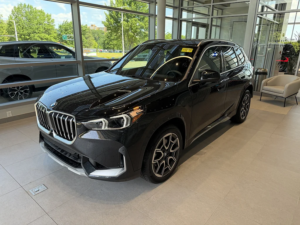 New 2026 Black Sapphire Metallic BMW xDrive28i image 3