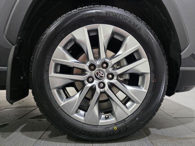 Certified Used 2024 MAGNETIC GRAY MET. Toyota  image 25