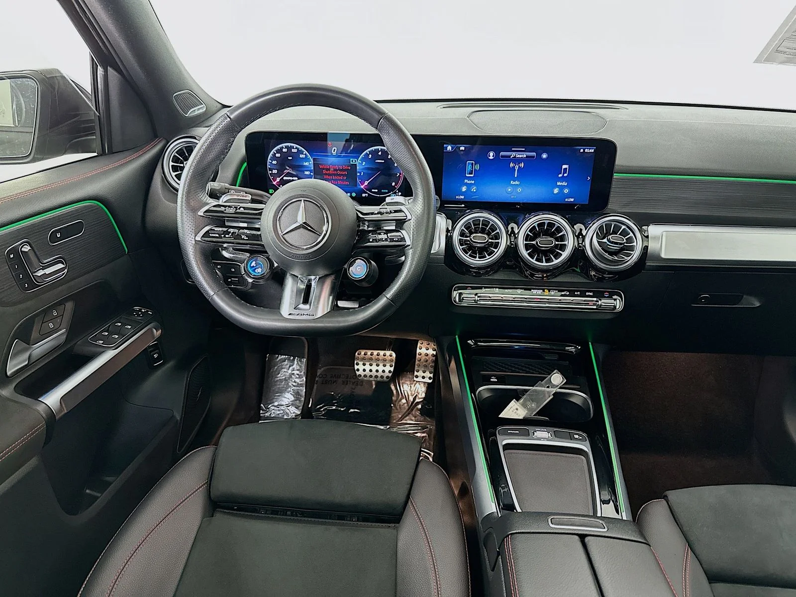2025 Mercedes-Benz GLB GLB35 AMG - Photo 22