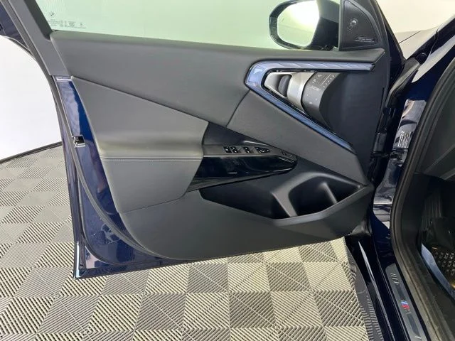 New 2026 Tanzanite Blue II Metallic BMW 30 xDrive image 17