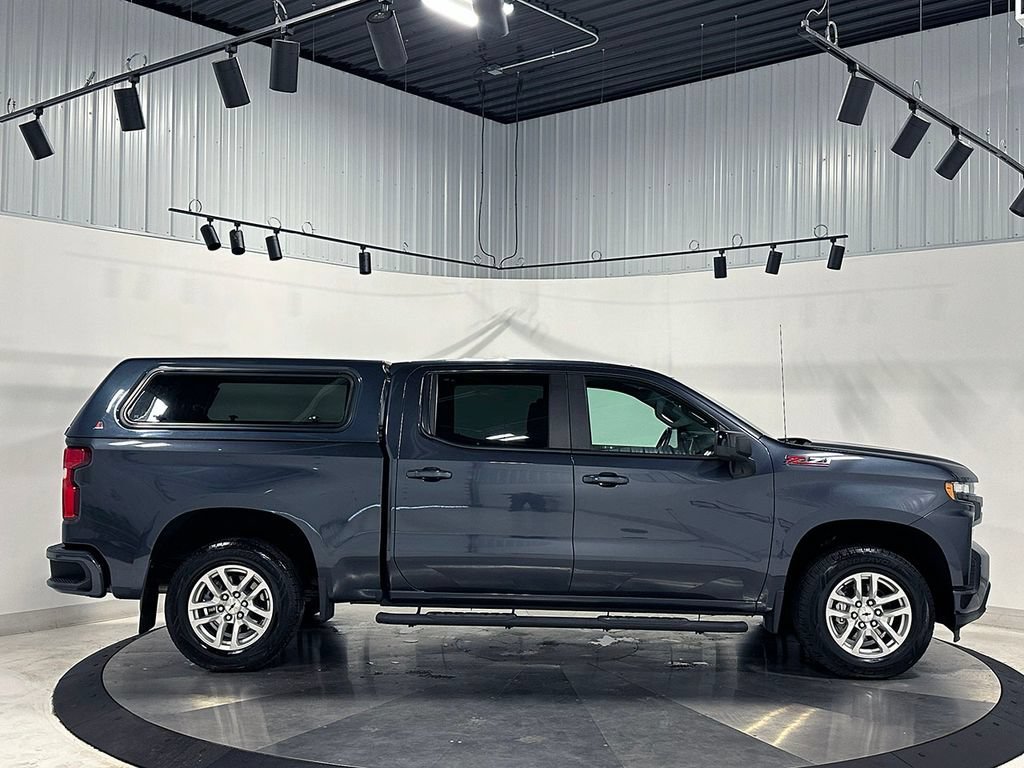 Used 2022 SHADOW GRAY METALLIC Chevrolet RST image 10