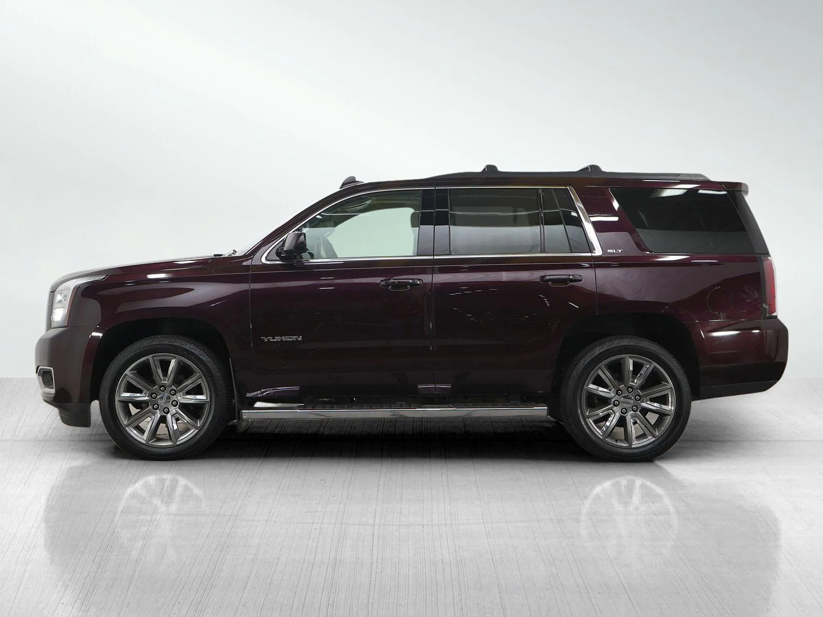 Used 2017 GMC Yukon SLT with VIN 1GKS2BKC1HR291724 for sale in Bloomington, Minnesota