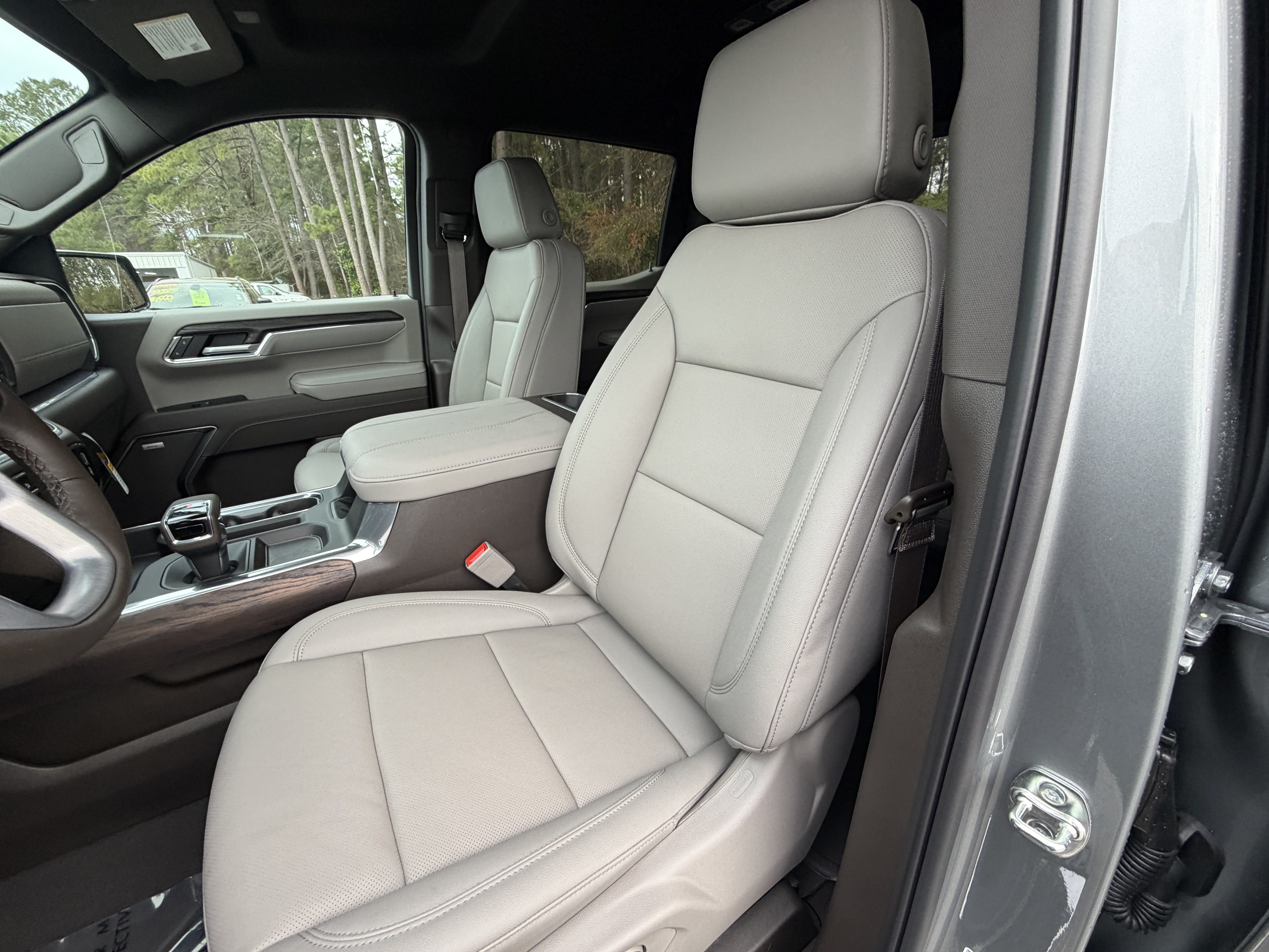 2026 GMC Sierra 1500 SLT - Photo 24