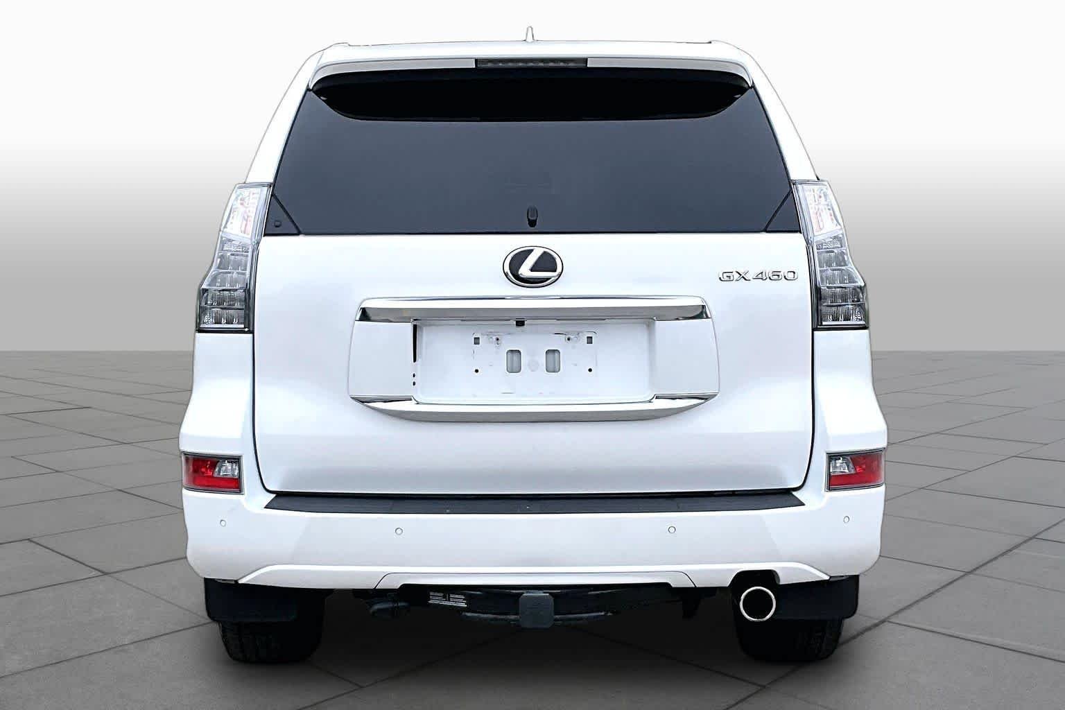 Used 2021 Starfire Pearl Lexus Luxury image 5