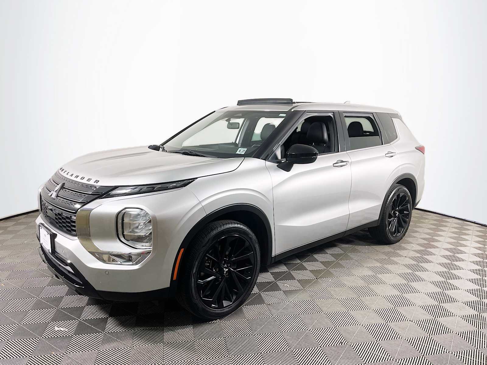 2022 Mitsubishi Outlander Black Edition