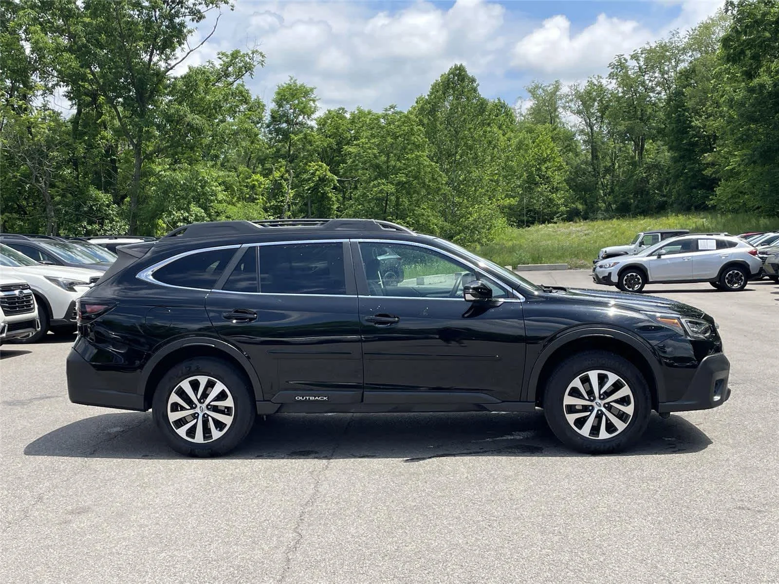 Certified Used 2022 Crystal Black Silica Subaru Premium image 6