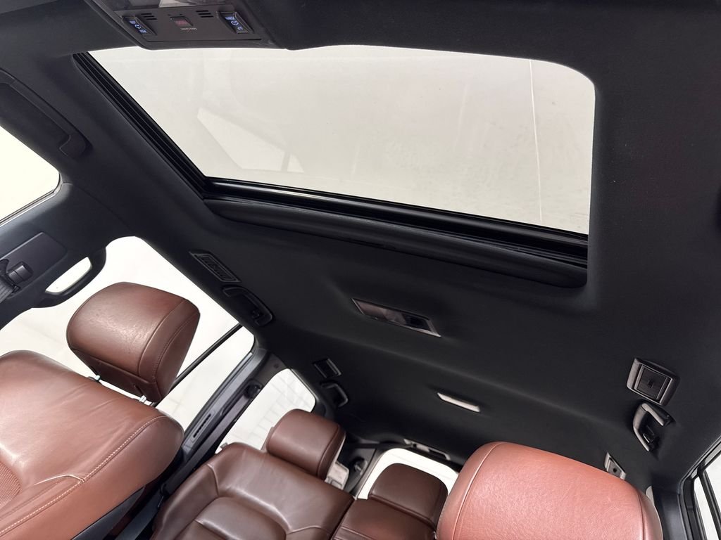 2019 Toyota Land Cruiser Base - Photo 20