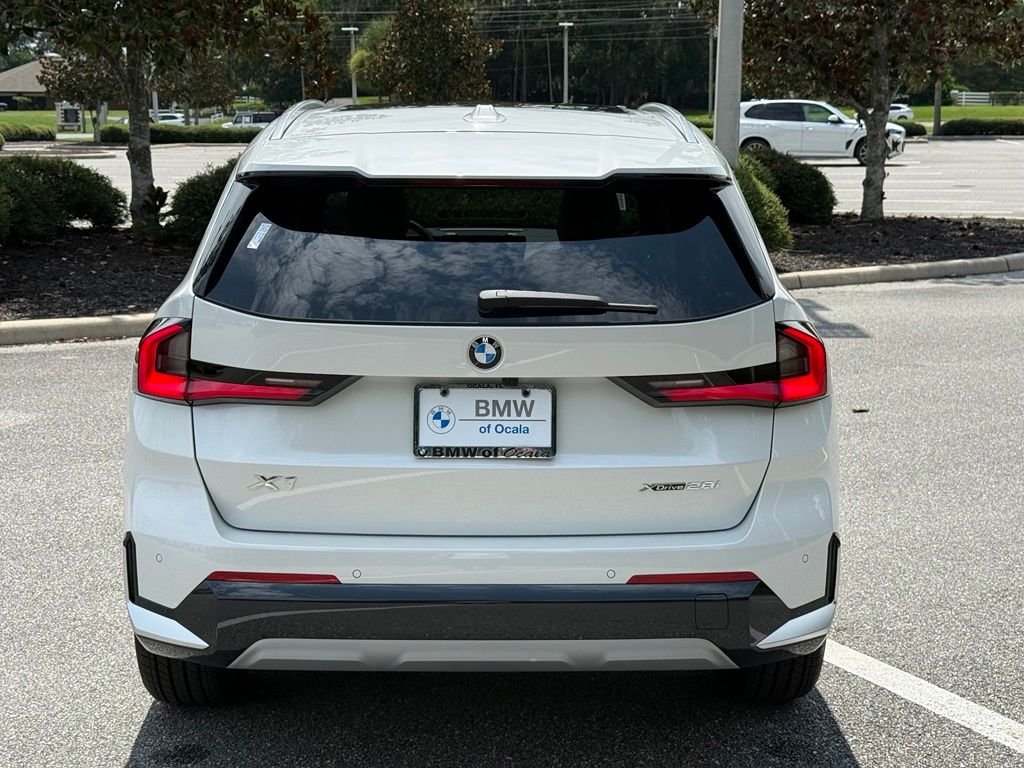 New 2026 White BMW xDrive28i image 4