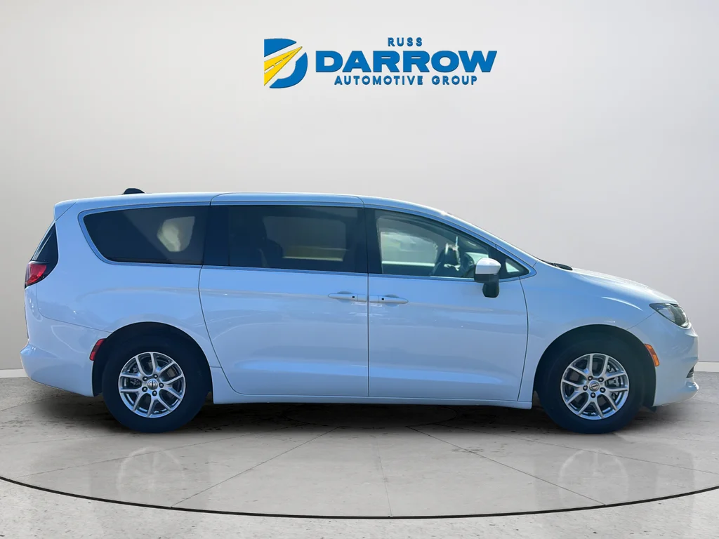 Used 2023 White Chrysler LX image 6