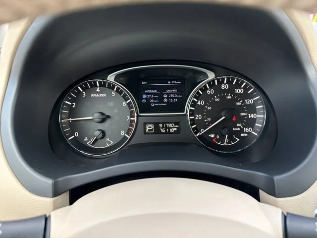 Used 2015  Nissan 2.5 SV image 30