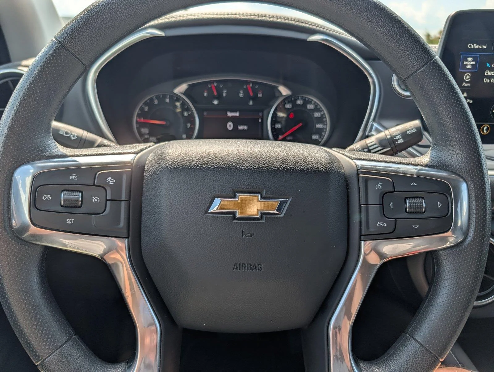 Used 2025 Summit White Chevrolet 2LT image 22