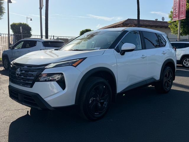 New 2026 Everest White Pearl TriCoat Nissan SV image 3