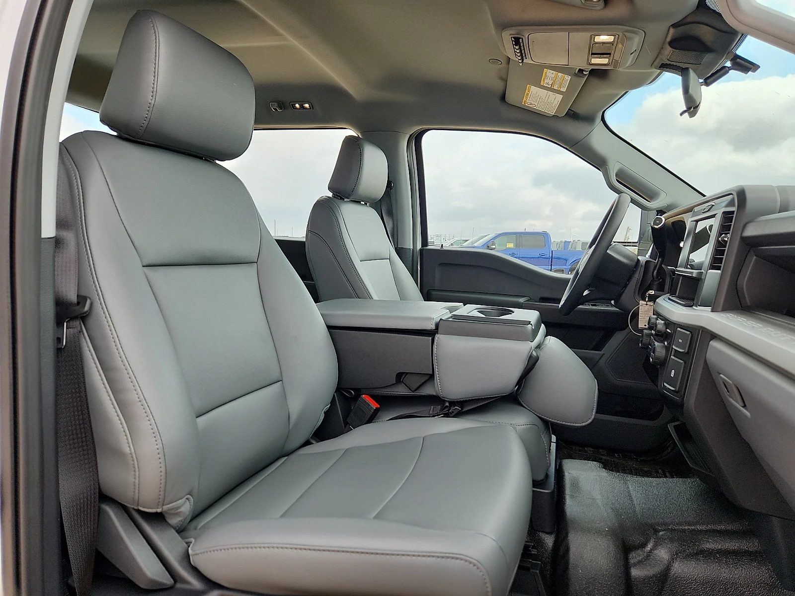 New 2026 Oxford White Ford F-250® XL image 20