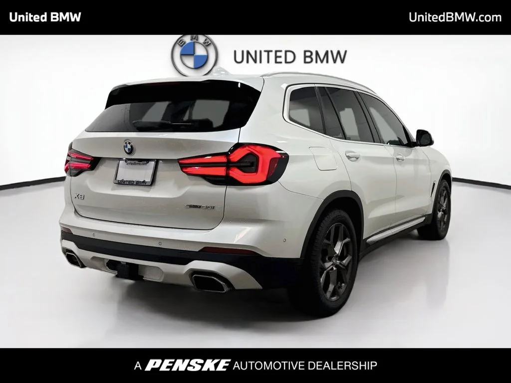 Used 2023 Mineral White Metallic BMW sDrive30i image 5