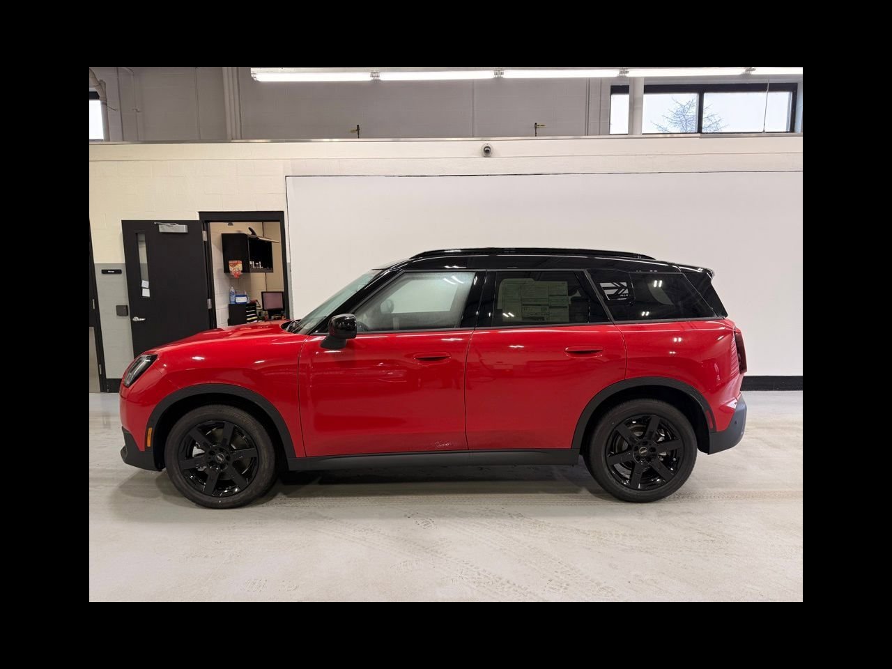 New 2026 Chili Red II MINI OXFORD EDITION image 2