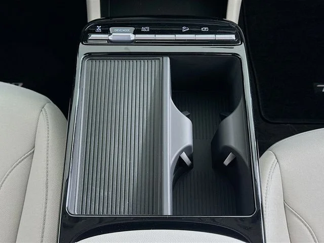 New 2026 Hyundai TUCSON HYBRID SEL