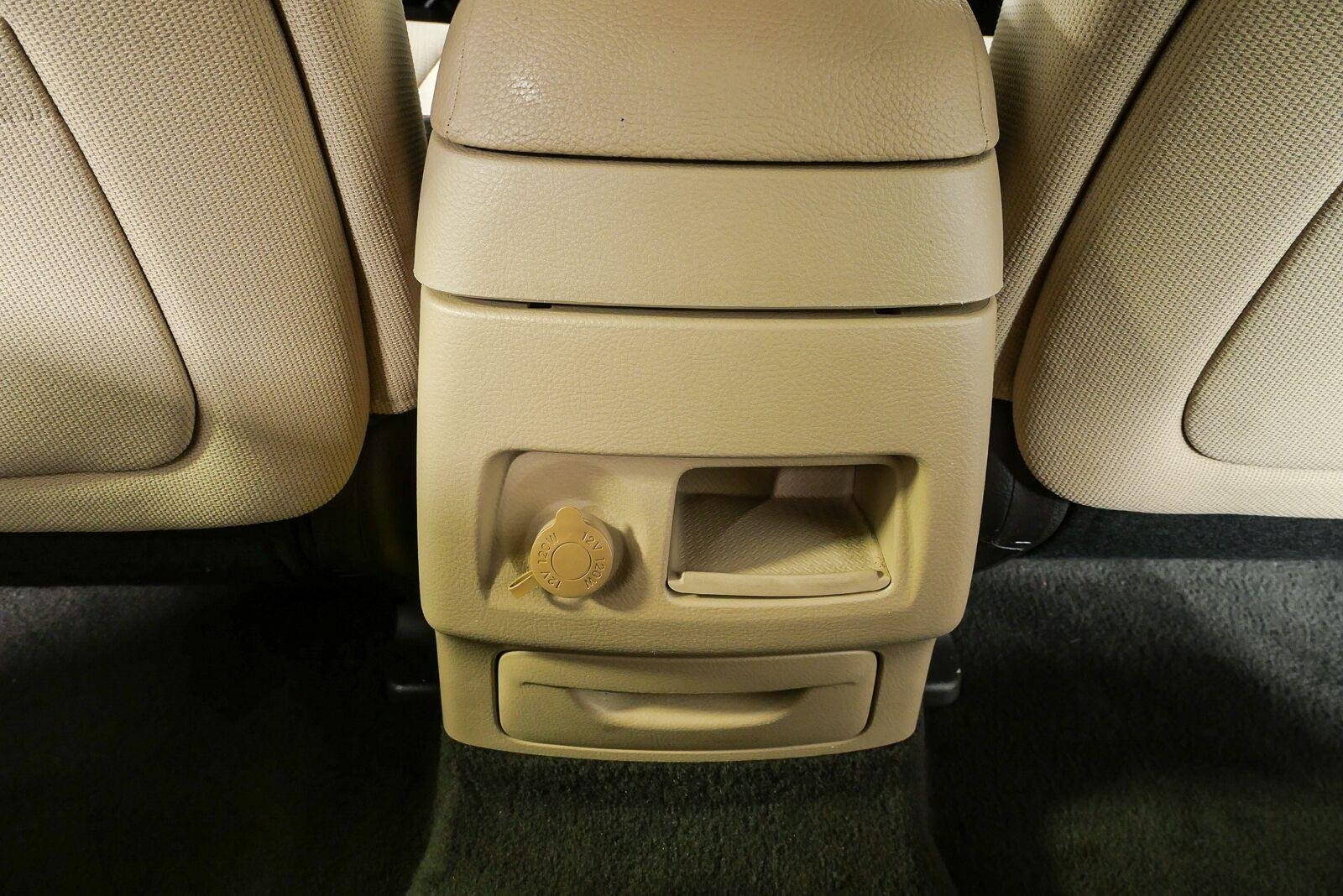 Used 2011 Phantom Black Metallic Hyundai GLS image 17