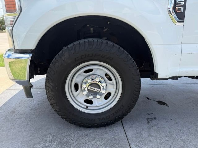 Used 2022 White Ford XL image 4