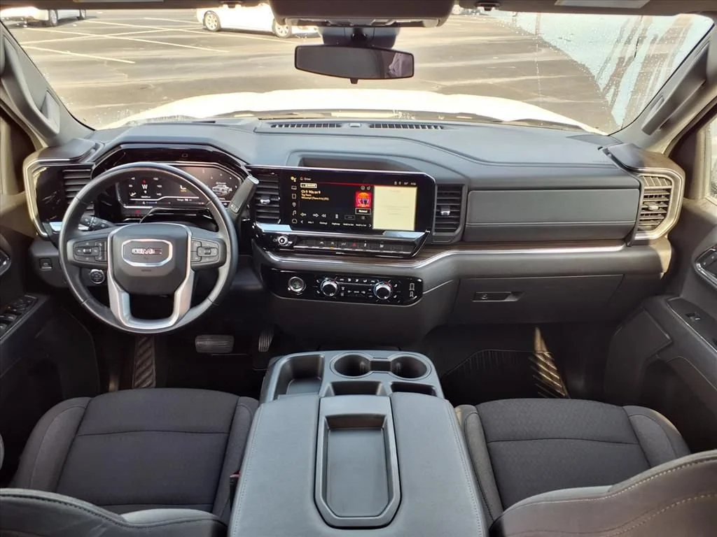 Used 2024 Summit White GMC Elevation image 25