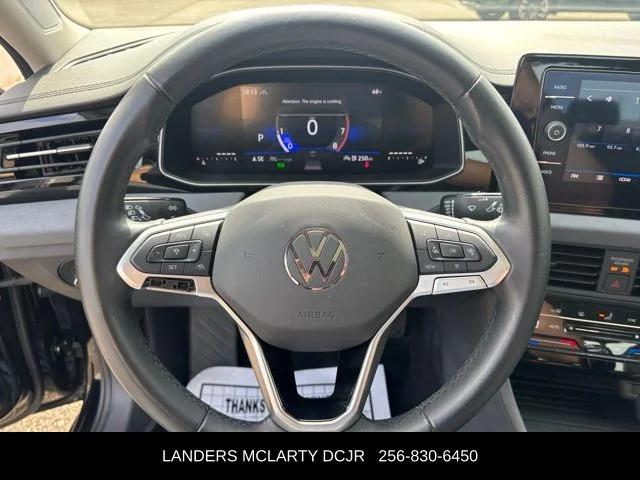 Used 2025 Black Volkswagen 1.5T SE image 23