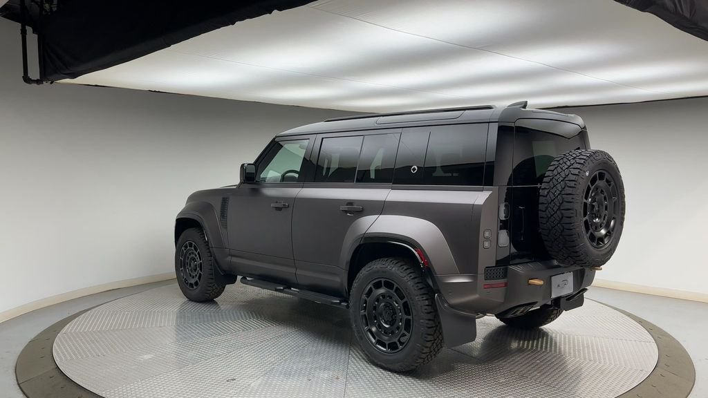 New 2026 Charente Grey Land Rover OCTA image 4