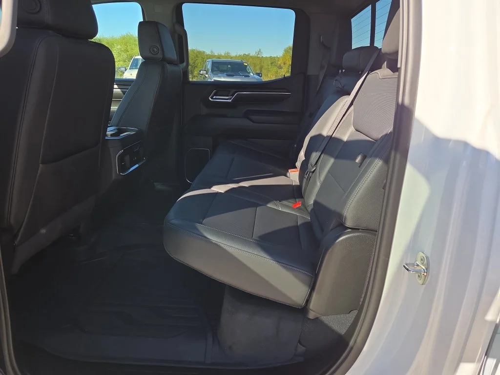 2024 GMC Sierra 1500 SLT - Photo 29